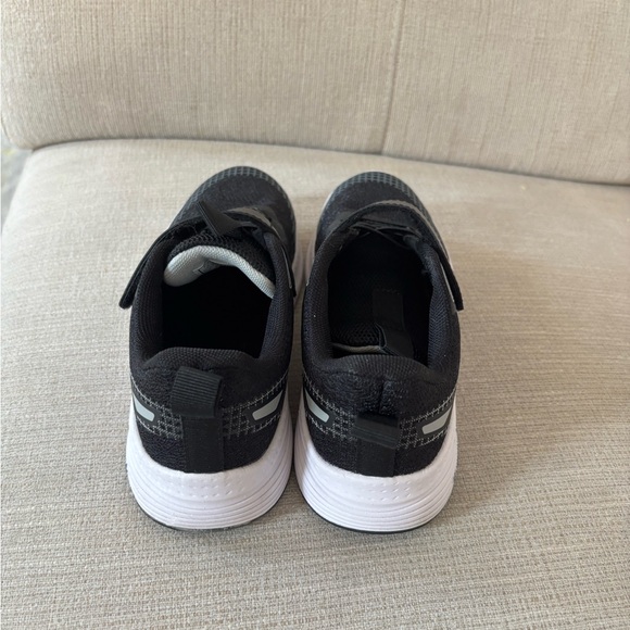 Boys Brunswick Bowling Shoes Size 2 - Picture 3 of 6